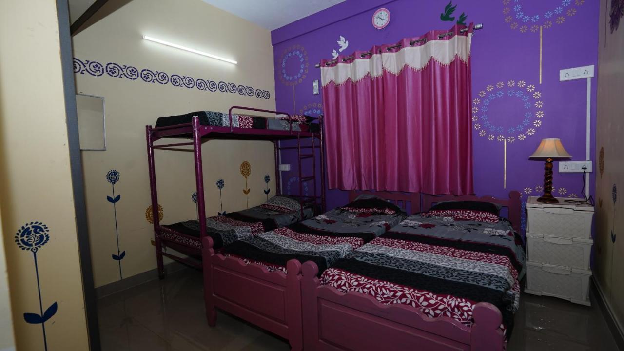 Easvari Grand Pg For Women - Female Only Pansiyon Chennai Dış mekan fotoğraf