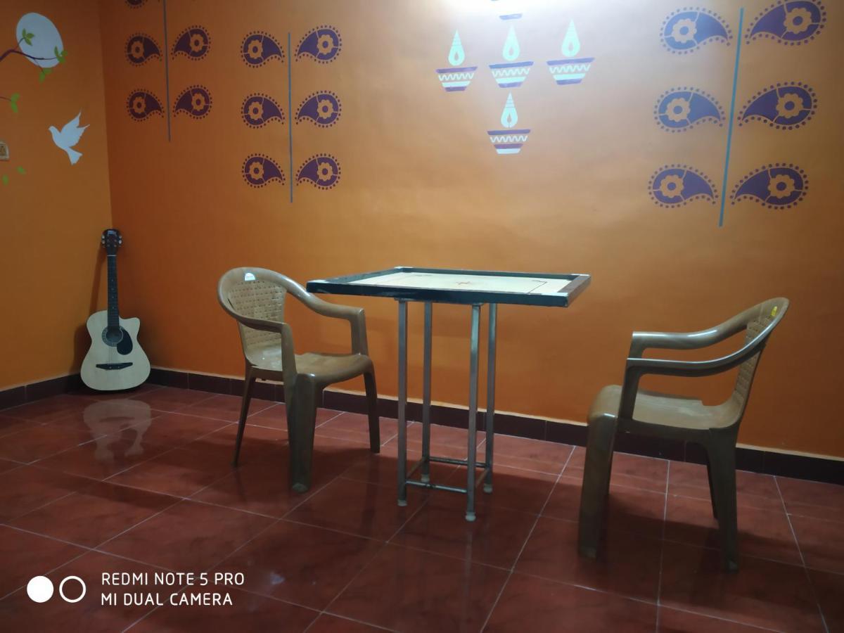 Easvari Grand Pg For Women - Female Only Pansiyon Chennai Dış mekan fotoğraf