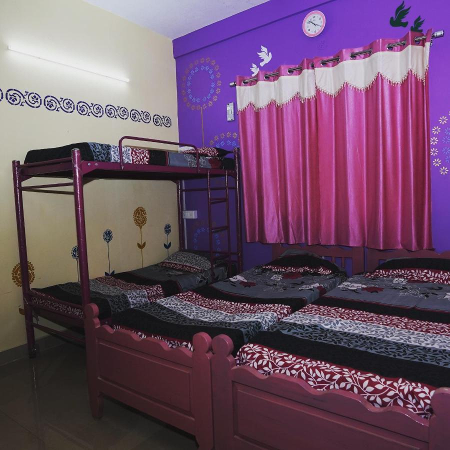 Easvari Grand Pg For Women - Female Only Pansiyon Chennai Dış mekan fotoğraf
