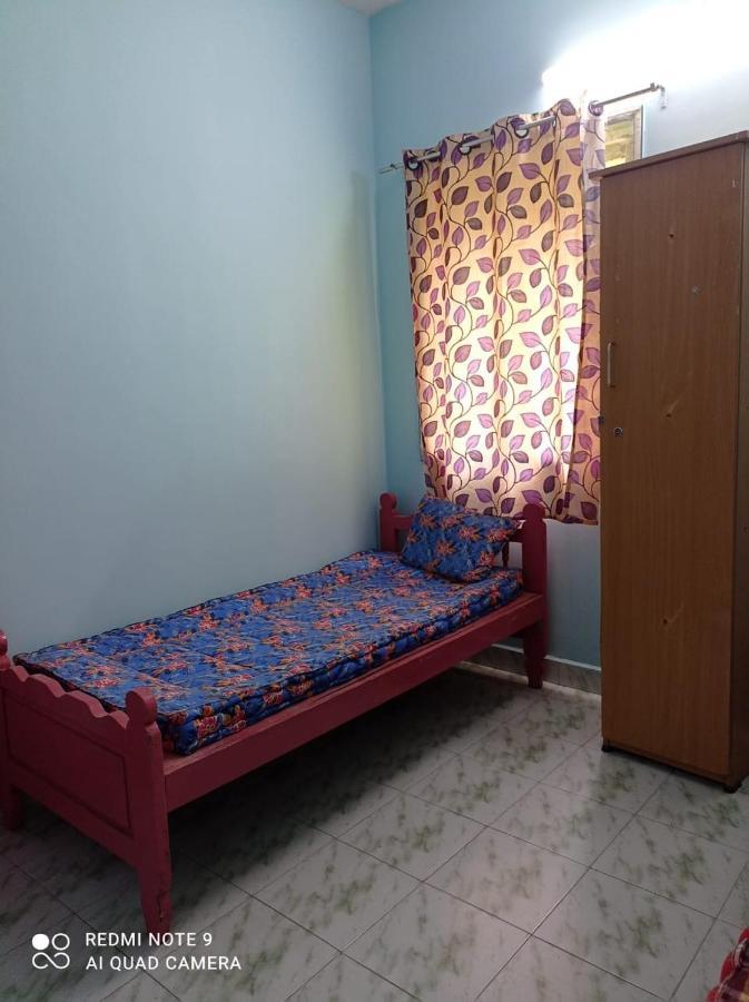 Easvari Grand Pg For Women - Female Only Pansiyon Chennai Dış mekan fotoğraf